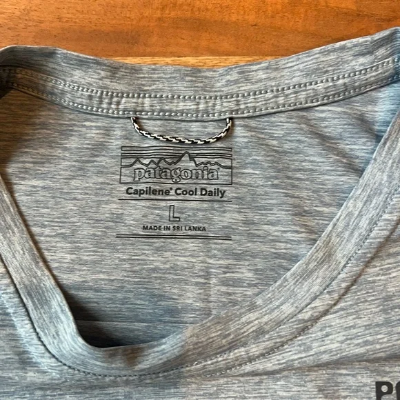 Patagonia Women’s Capeline Cool Daily T-Shirt - L - Picture 4 of 4